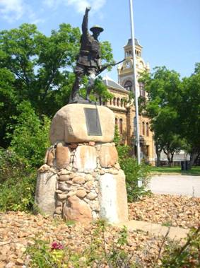 WWI Monument.jpg